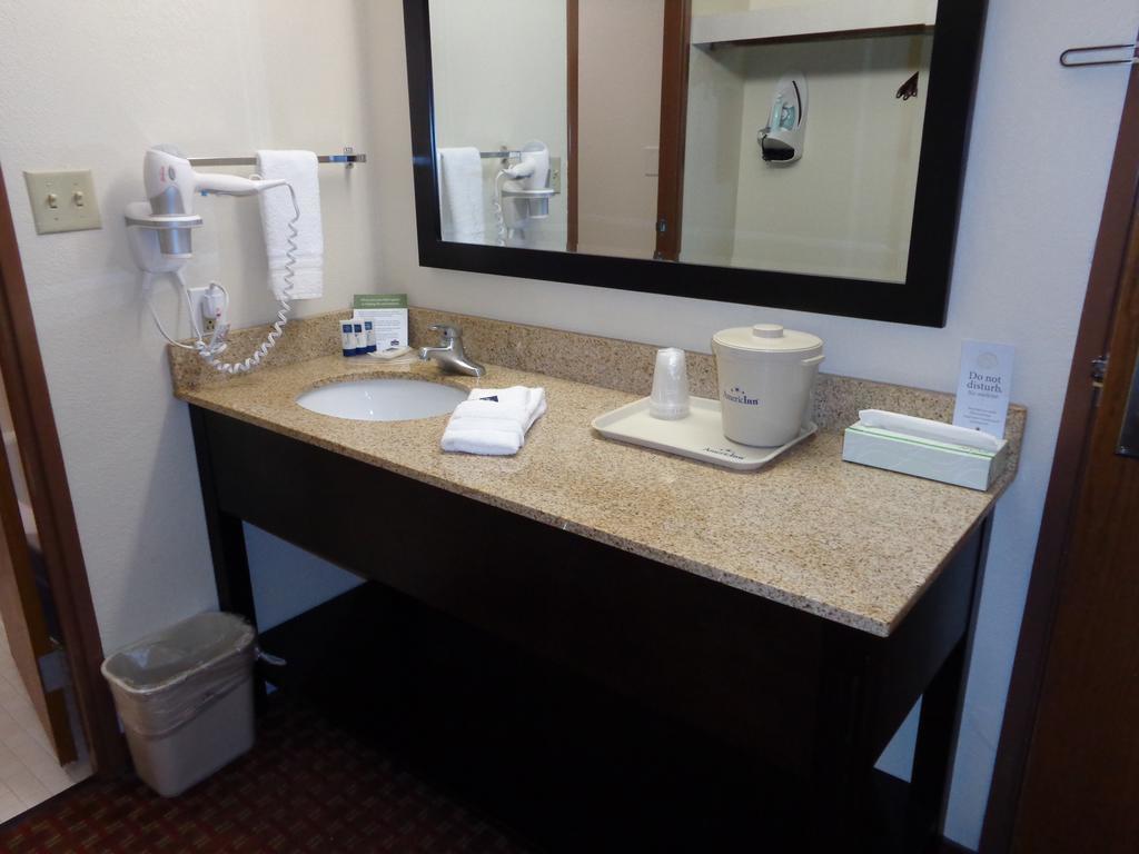 Americinn By Wyndham Johnston Des Moines Urbandale Pokój zdjęcie