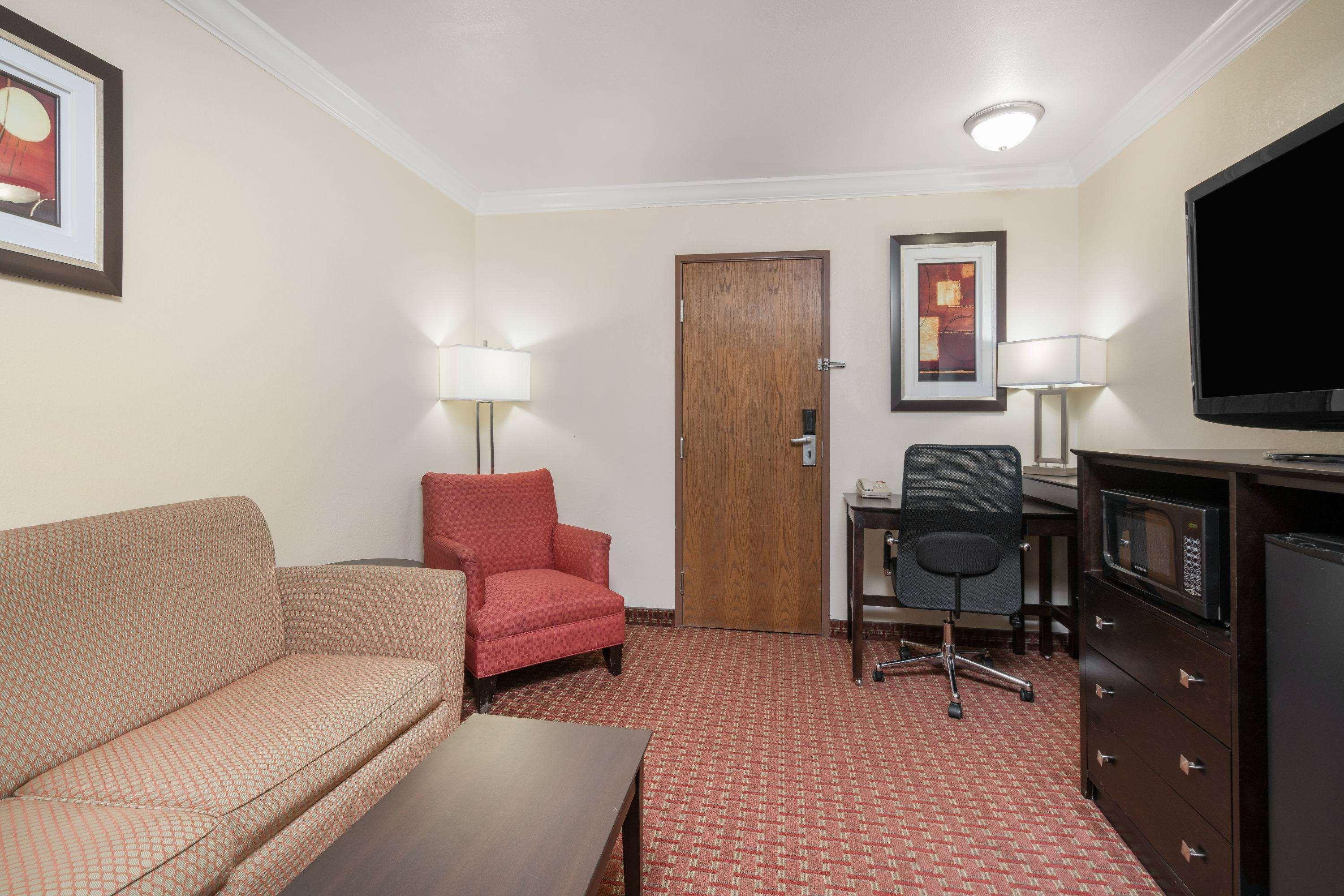 Americinn By Wyndham Johnston Des Moines Urbandale Zewnętrze zdjęcie