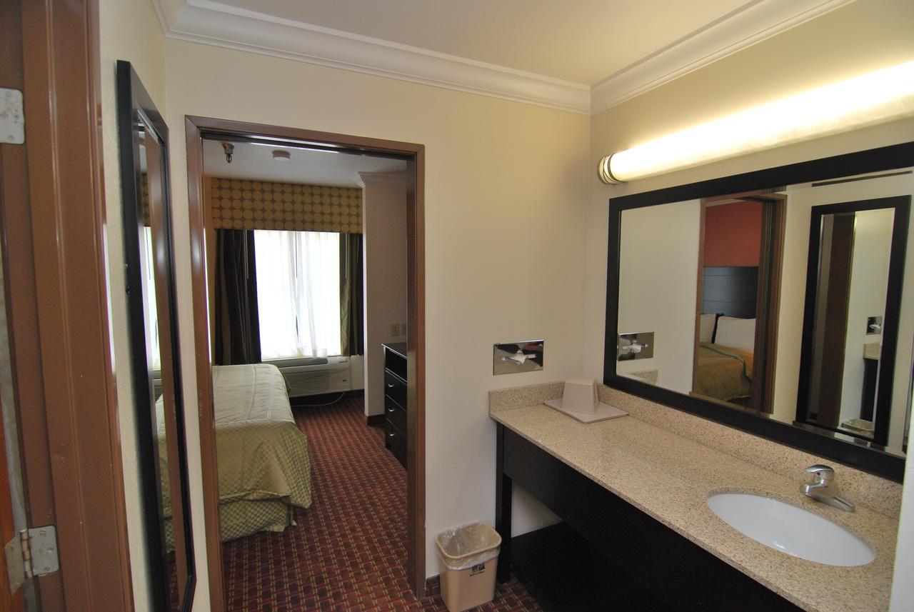 Americinn By Wyndham Johnston Des Moines Urbandale Zewnętrze zdjęcie