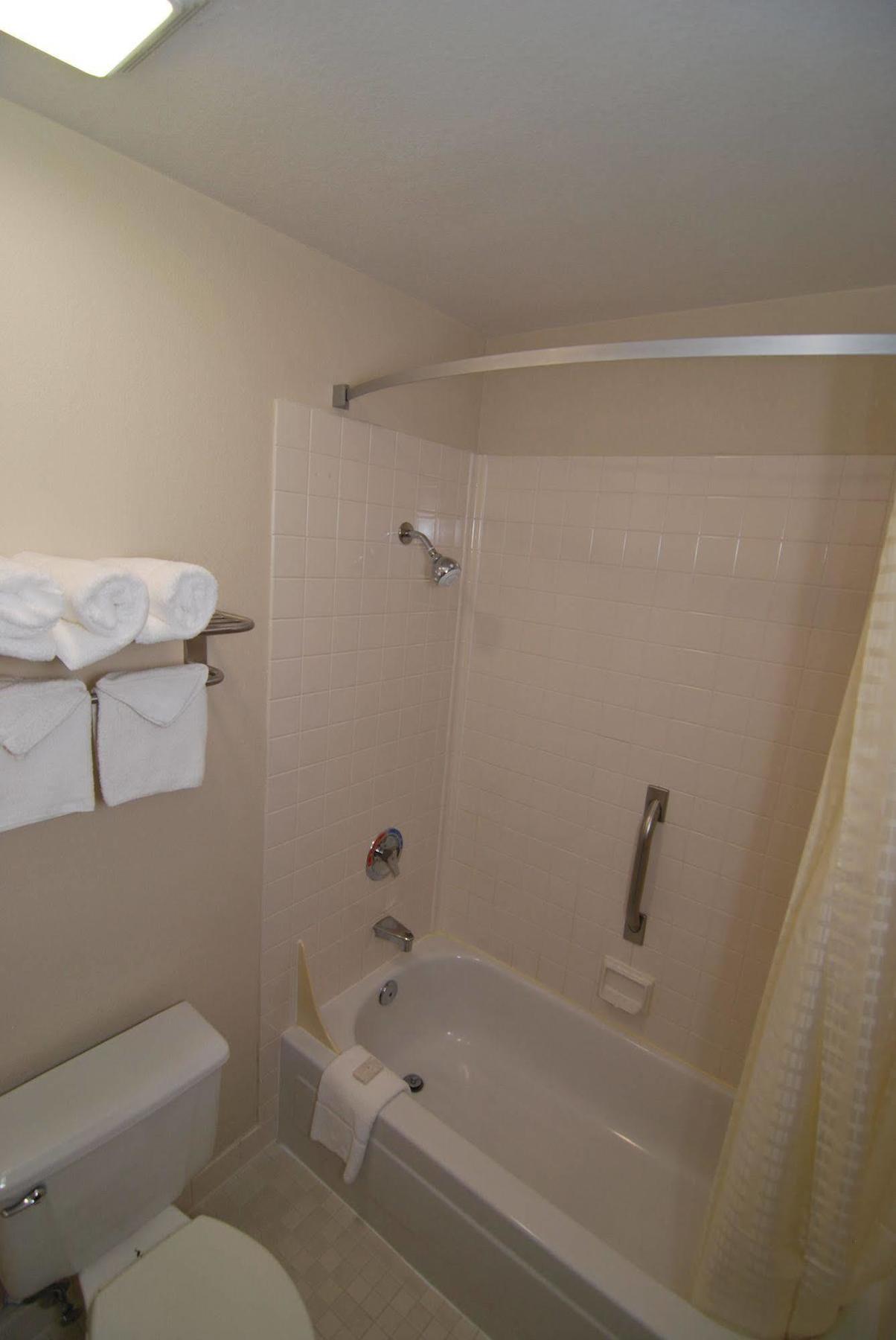Americinn By Wyndham Johnston Des Moines Urbandale Zewnętrze zdjęcie