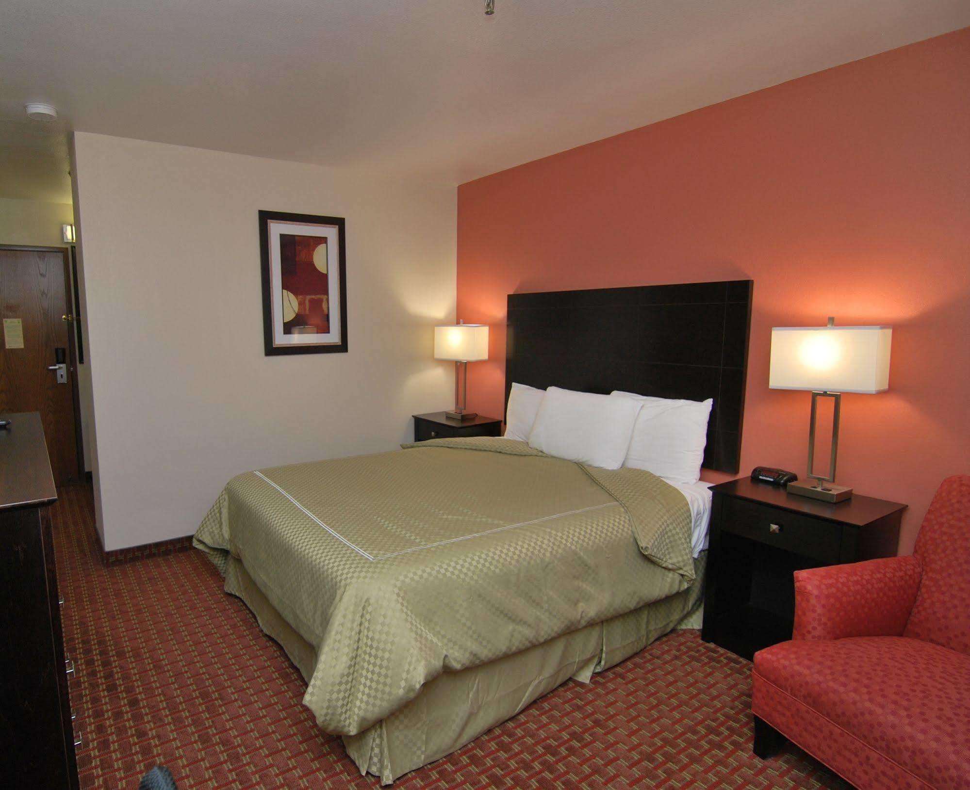 Americinn By Wyndham Johnston Des Moines Urbandale Zewnętrze zdjęcie