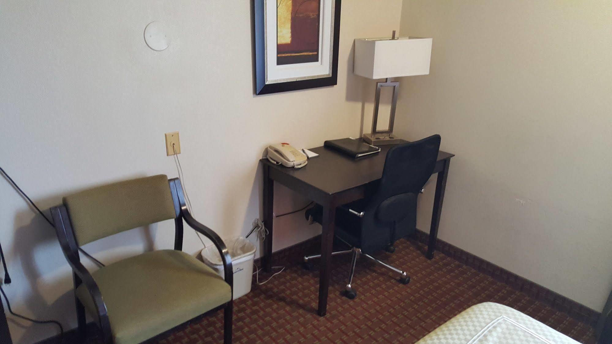 Americinn By Wyndham Johnston Des Moines Urbandale Zewnętrze zdjęcie